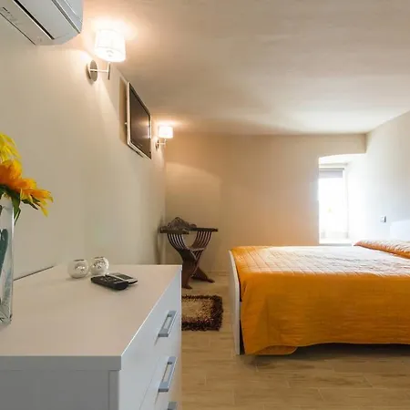 Guest house Il Nido Alba (Piedmont)